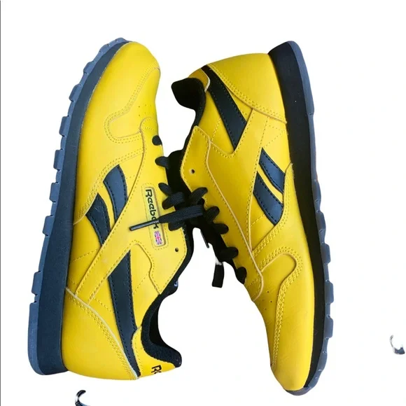 Yellow classic Reebok size 5